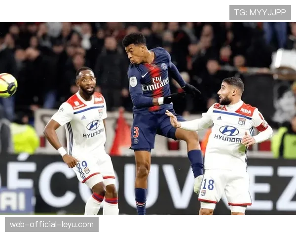 巴黎vs里昂半场0-2落后，近14年首次主场半场两球落后