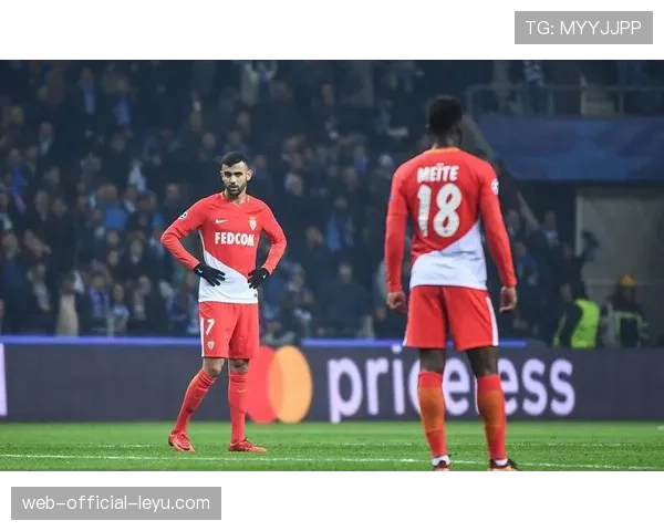 摩纳哥3-2逆转马赛，双方门将失误频出凸显防守隐忧